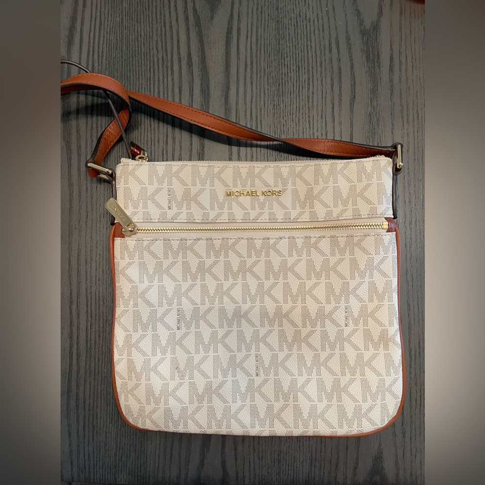 Michael Kors logo leather crossbody bag